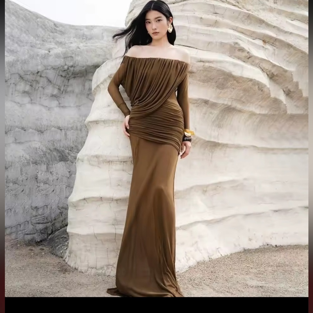 KOIR Elegant Brown Off-Shoulder Dress like helsa - Picture 4 of 4